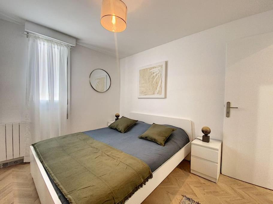 Appartement Style Architecte Proche De La Plage 戛纳 外观 照片